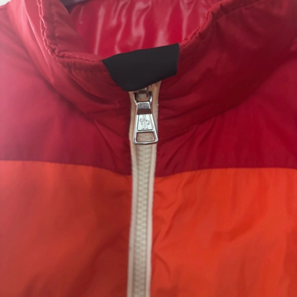 Reversible Moncler windbreaker Jacket - Picture 4 of 9